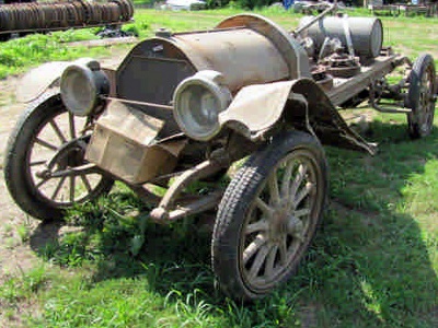 1913 Overland Model 69 front view