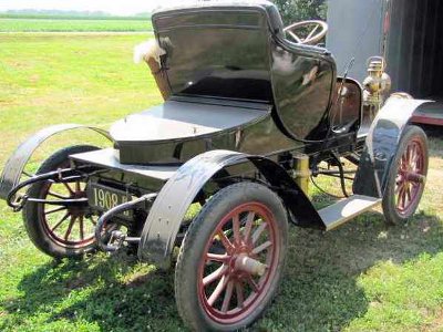 1908 Cadillac Model S rear view