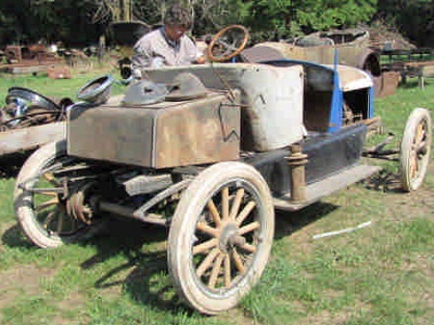 1915 Metz friction drive rear view