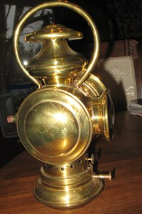 back view of Phoebus lamp