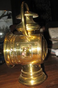 attach view of Phoebus lamp