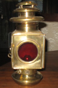 front view of Knickerbocker tail lamp, left hand