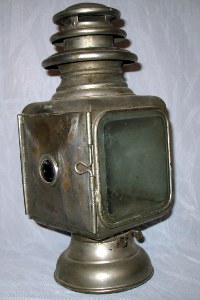 side view of gray & davis 934c brass lamp