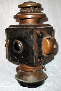 rear view of brass right hand side lamp