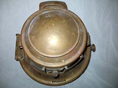 bottom view of Gray & Davis model 106