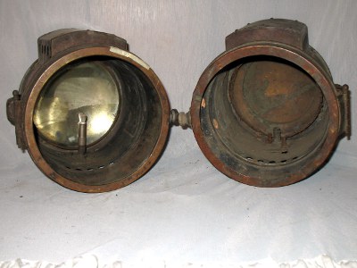 front view of flat bonnet headlamp