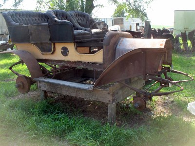 1910 Model F Buick side view